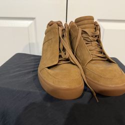Brown Steve Madden high tops