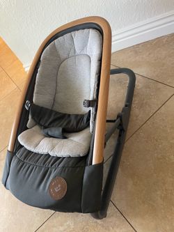 Maxi cosi rocker chair