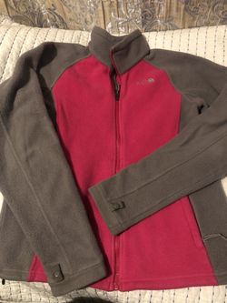 North face. Women’s small