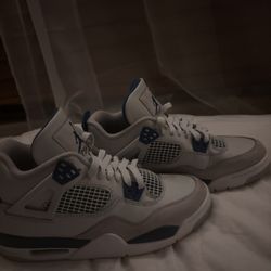 Jordan 4 