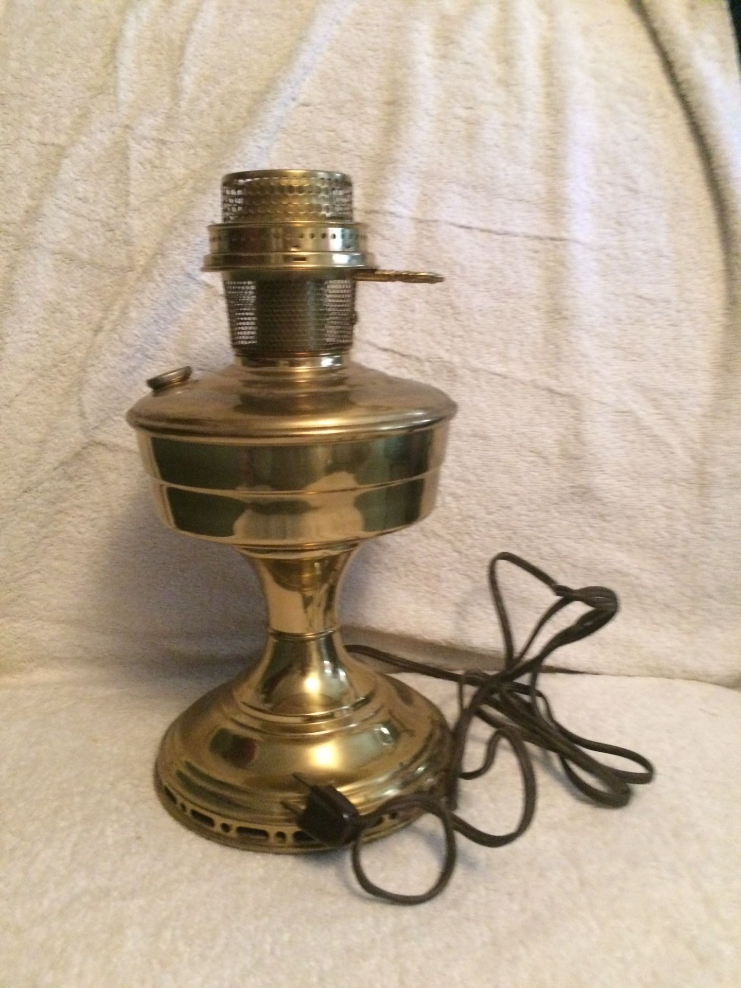 "Antique" Rare Oil Lamp Light ~ Copper/Brass Lantern Light