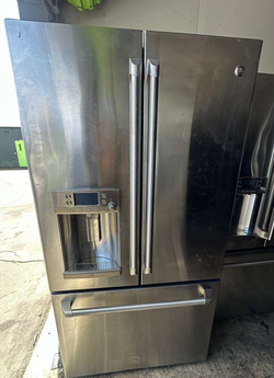 GE French Door Fridge – Stainless, Ice & Water Dispenser