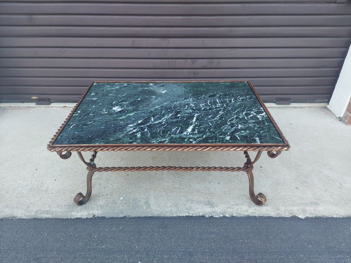 Vintage Italian Hollywood Regency Rope Twist Iron and Green Marble Coffee Table.