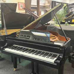 Yamaha 5 Ft Grand Piano