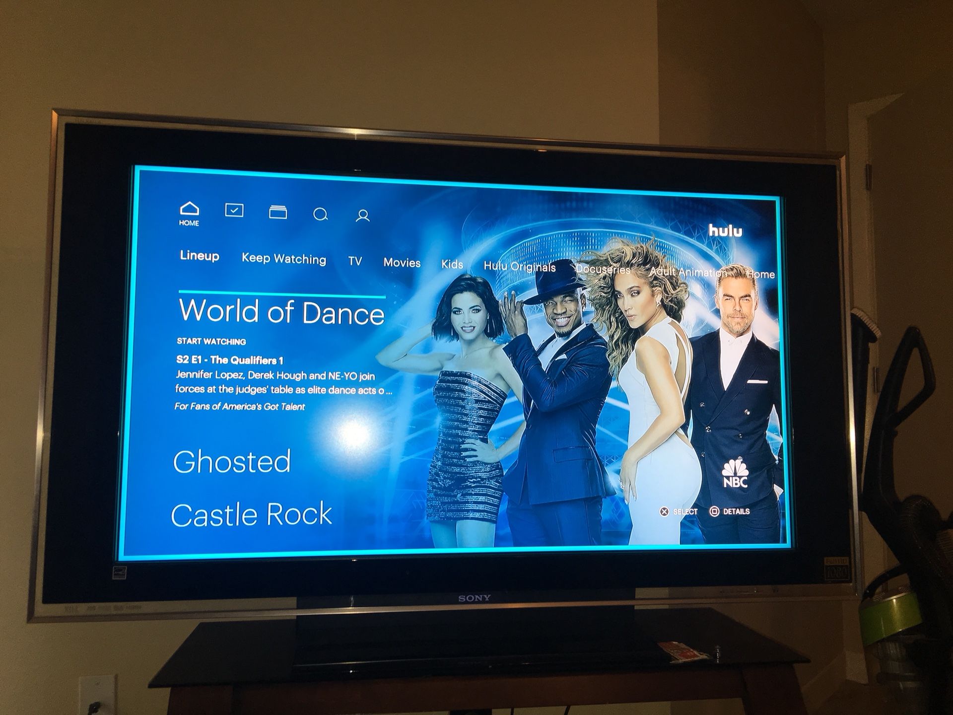 Sony Bravia XBR-Series KDL-52XBR5 52-Inch