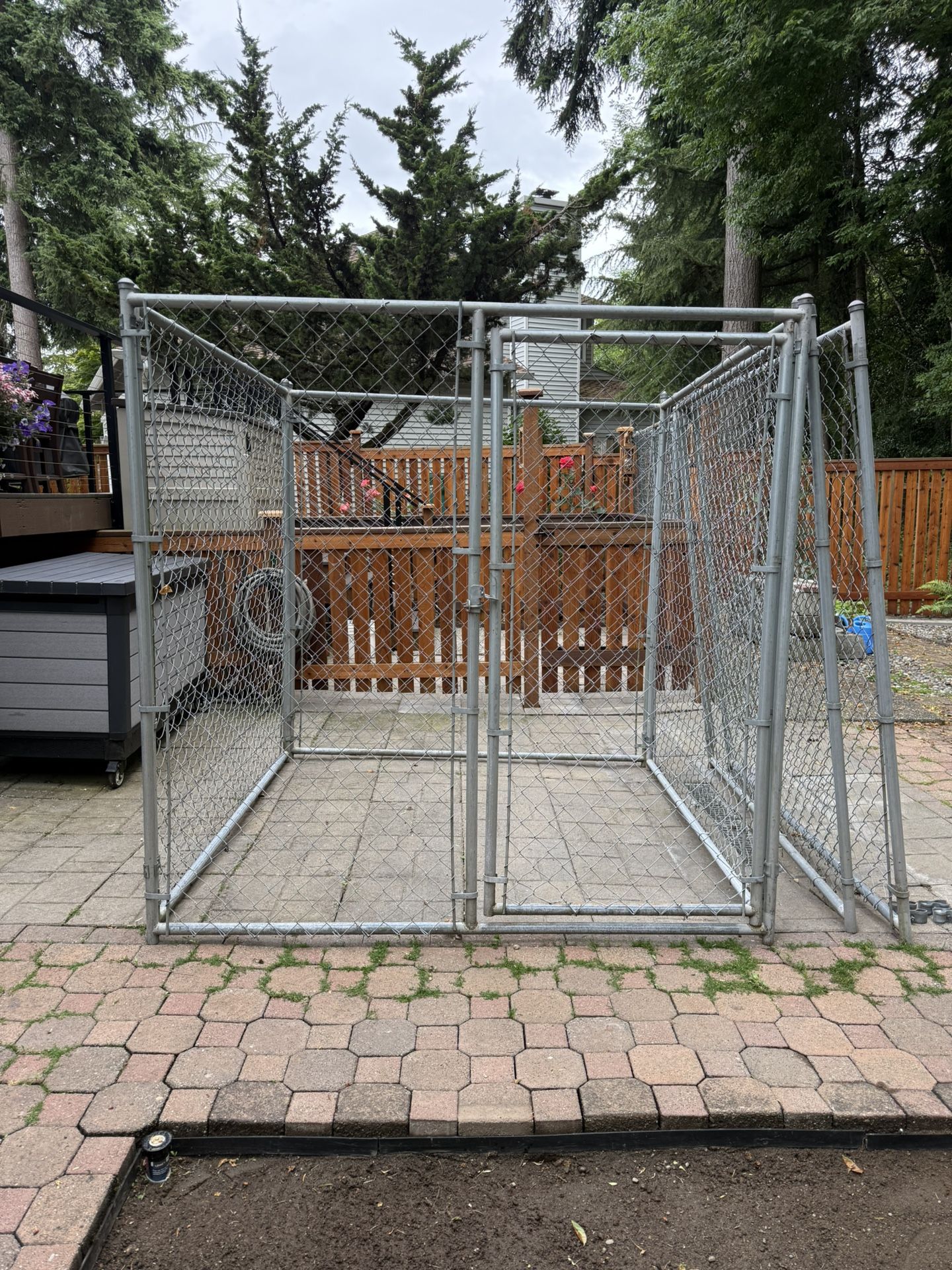 Dog Kennel Chain Link