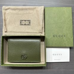 GUCCI - GG Marmont Card Case Wallet, Forest Green for Sale in Portland, OR  - OfferUp