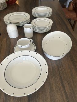 Sasaki Metropolis Black fine china