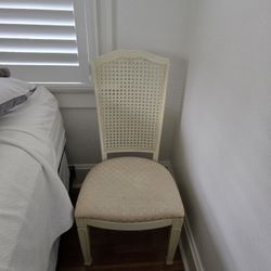 Six Wood Dinning Room Chairs