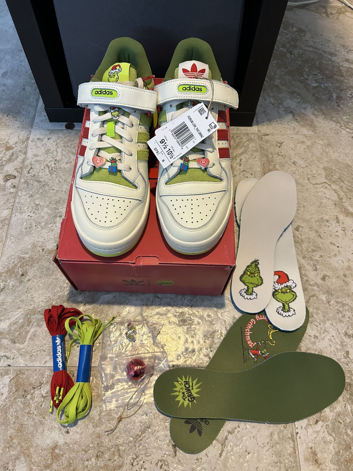 Men’s Grinch Adidas Forum Shoes Size 9.5
