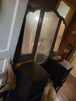 Beautiful Antique Vanity