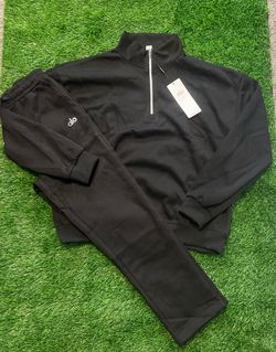 ~Alo Yoga Set (Black) ~Alo Yoga Quarter Zip & Sweatpants Set ~Size S,M