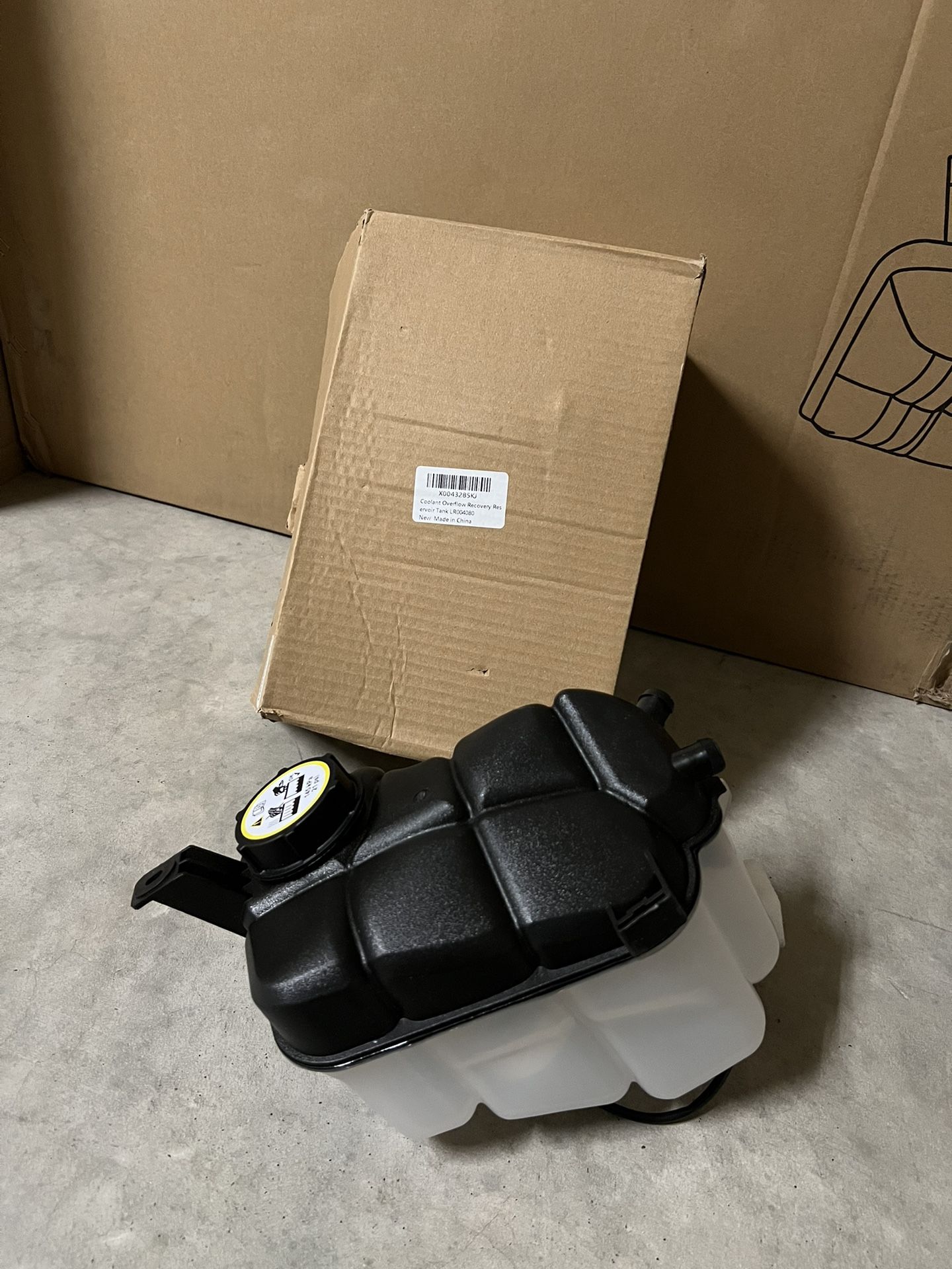 Coolant Overflow Recovery Reservoir Tank β LR004080