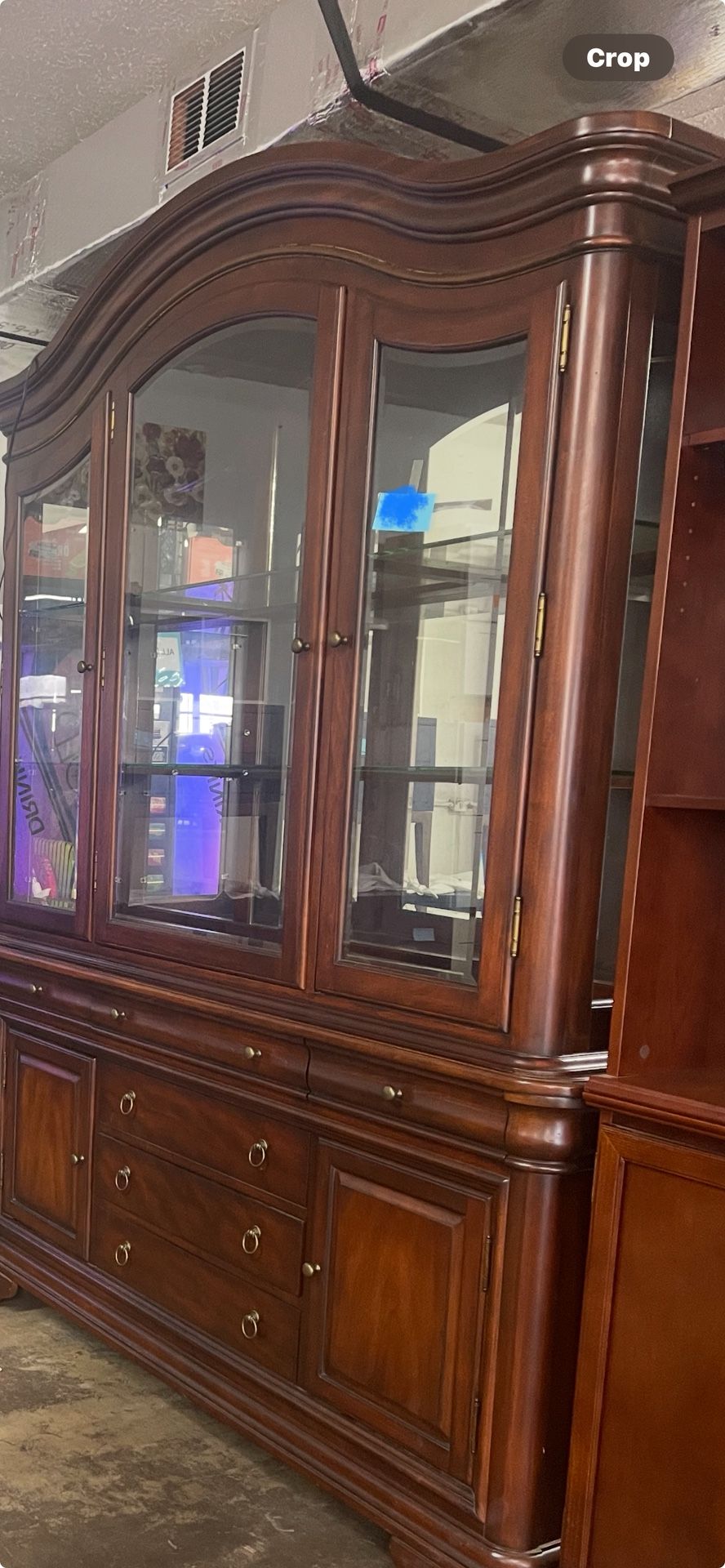 Lighted Mahagony China Cabinet