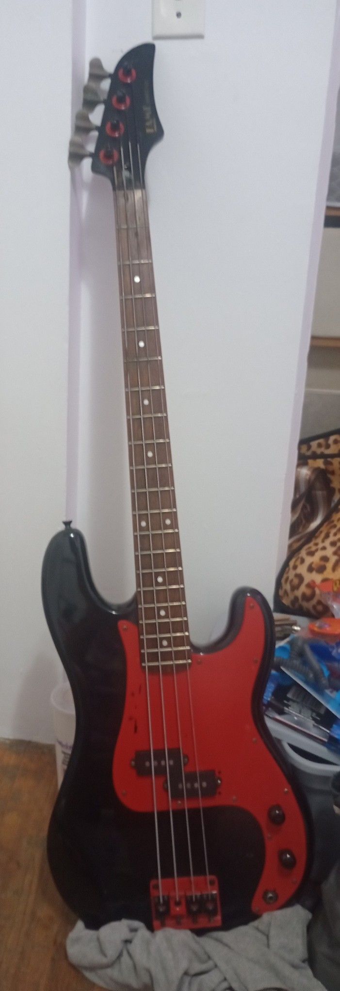 Bass Guitar 