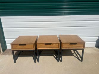 Set of 3 Wood and Metal End table
