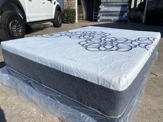 Full Bamboo Cool Gel Memory Foam!!