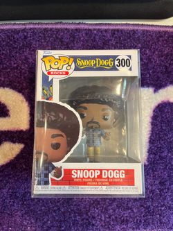 Funko Pop Rocks Snoop Dogg #300 Vinyl Figure