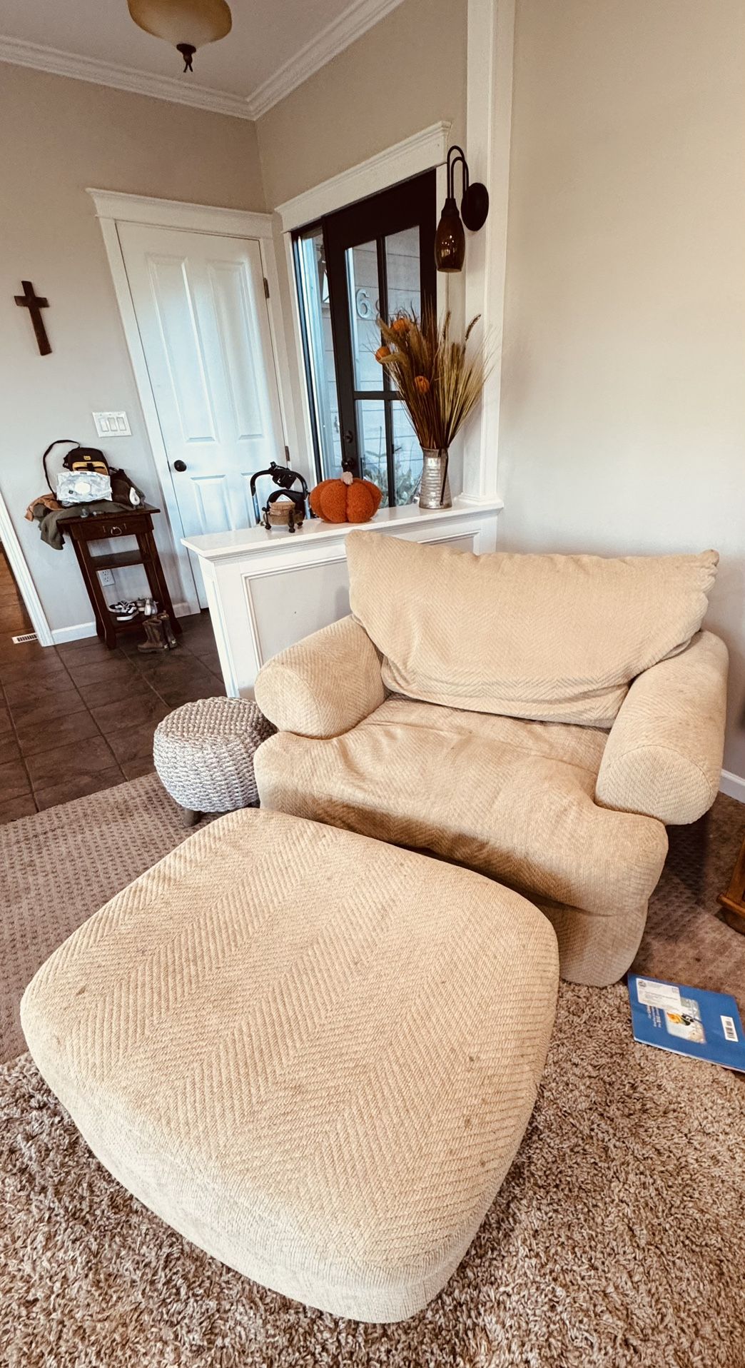  Extra Large Chair With Ottoman