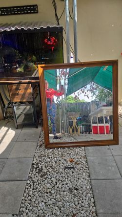 Free mirror