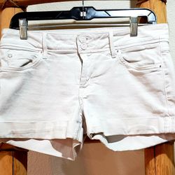 Hudson Stretchy Khaki Shorts size Woman's 27 (size 4)