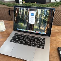 2018 MacBook Pro 15”, 32GB DDR4, 512GB Storage