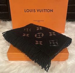 Louis Vuitton LOGOMANIA SHINE Black Scarf Ref M75833 BNWOT 100% Authentic