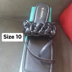 New Women’s Sandals Size 10