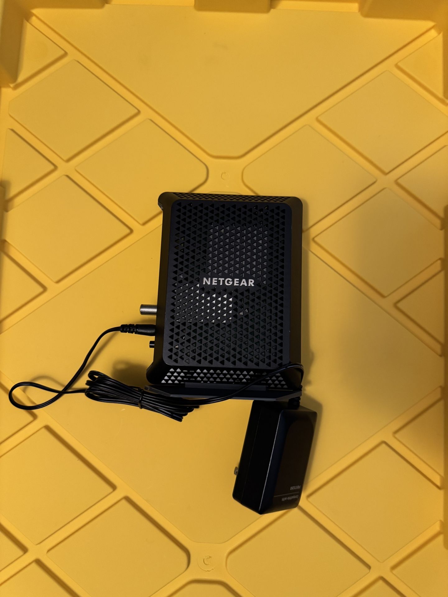 NETGEAR CM700 High-Speed Cable Modem – DOCSIS 3.0, Great Condition