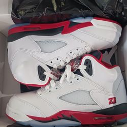 Jordan 5 Retro "Fire Red Black Toe"