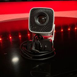 New Sainyer Full Hd Mini Projector. 