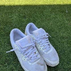 Nike Air Max - White - Size 10.5