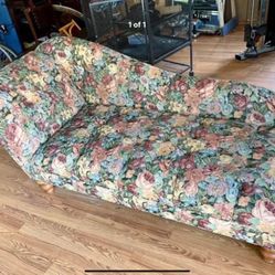 Chaise Lounge 