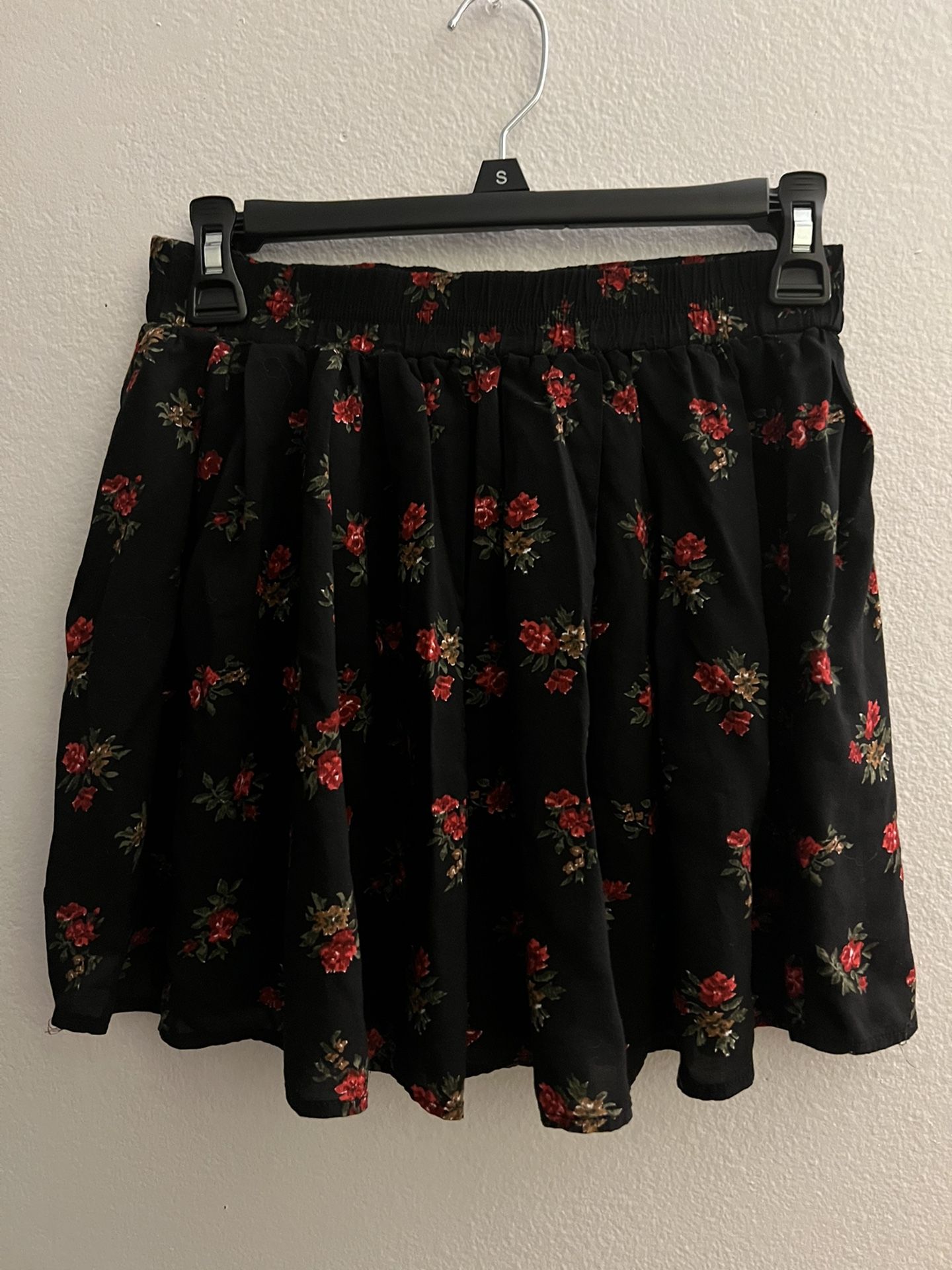 Brandy Melville Floral Skirt