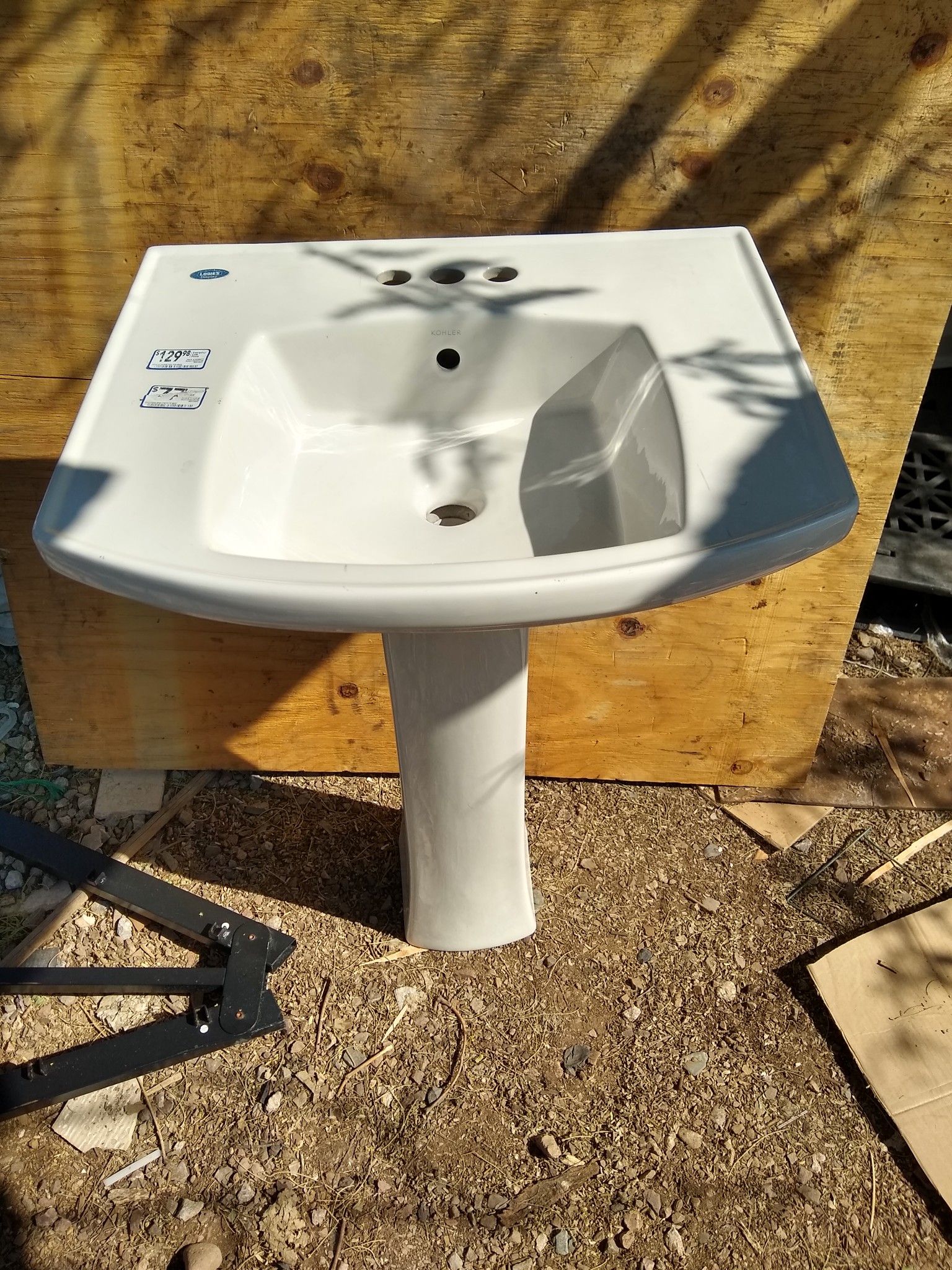 Brand new Kohler Elliston Biscuit toilet and Pedestal Sink set 240