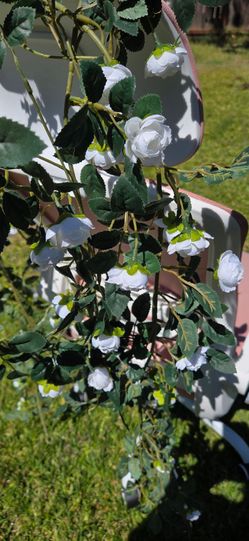 2- 6 ft white ranaculus garland