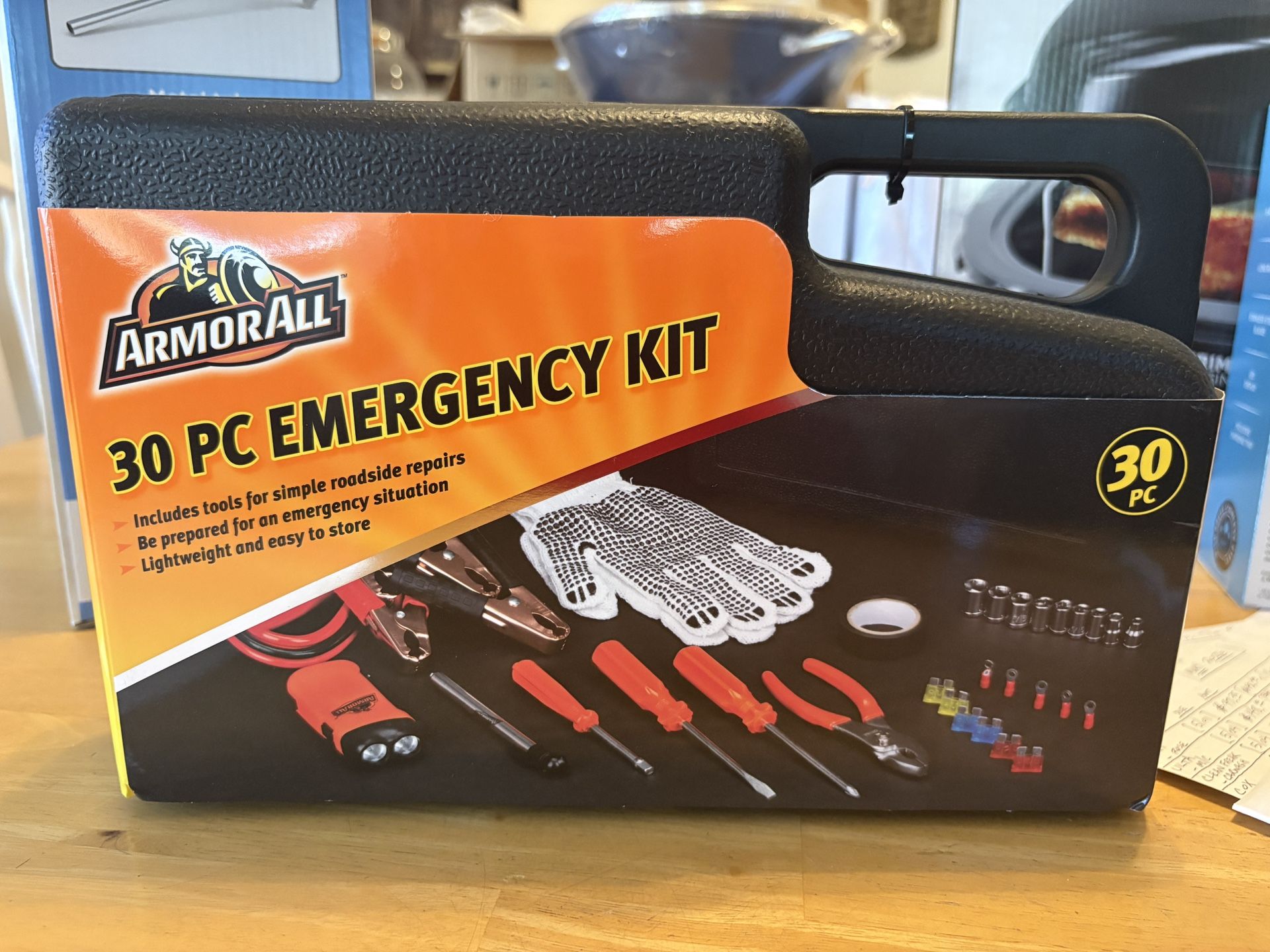 **NEW** 30pc Emergency Roadside Tool Kit