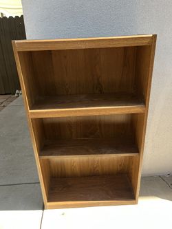 Minimal Display Shelf