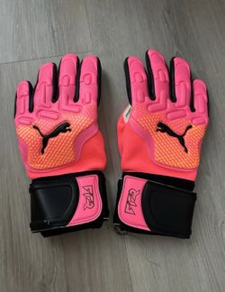 Pume Soccer Gloves