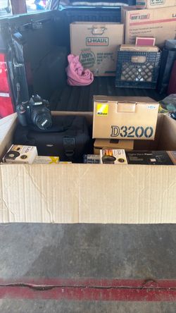 Nikon D3200 digital camera kit