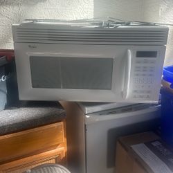 Microwave Whirlpool Clean