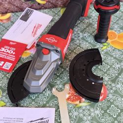 MILWAUKEE M18 FUEL 18-VOLT LITHIUM ION BRUSHLESS CORDLESS  5 IN.  FLATHEAD BRAKING GRINDER  (TOOL-ONLY)