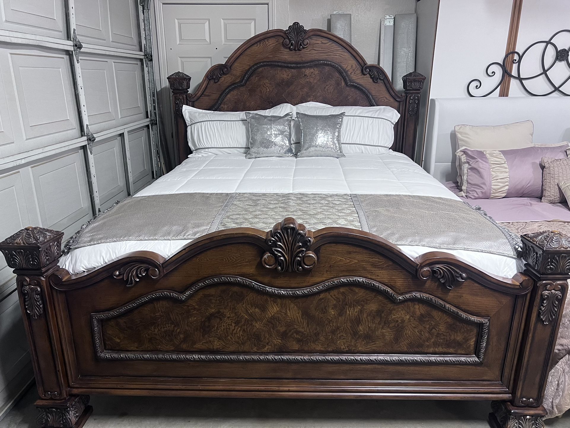 Cal-King Bed. Solid wood Bedframe, In Good Condition. Includes Two Box Springs And A Very Plush And Comfortable Pillow Top Mattress. Hablo Español