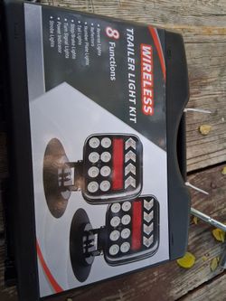 Wireless trailer light kit