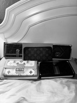 WOMENS LUXE WALLETS