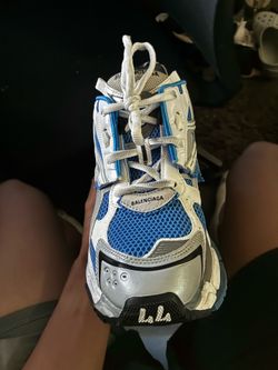 balenciaga runner blues