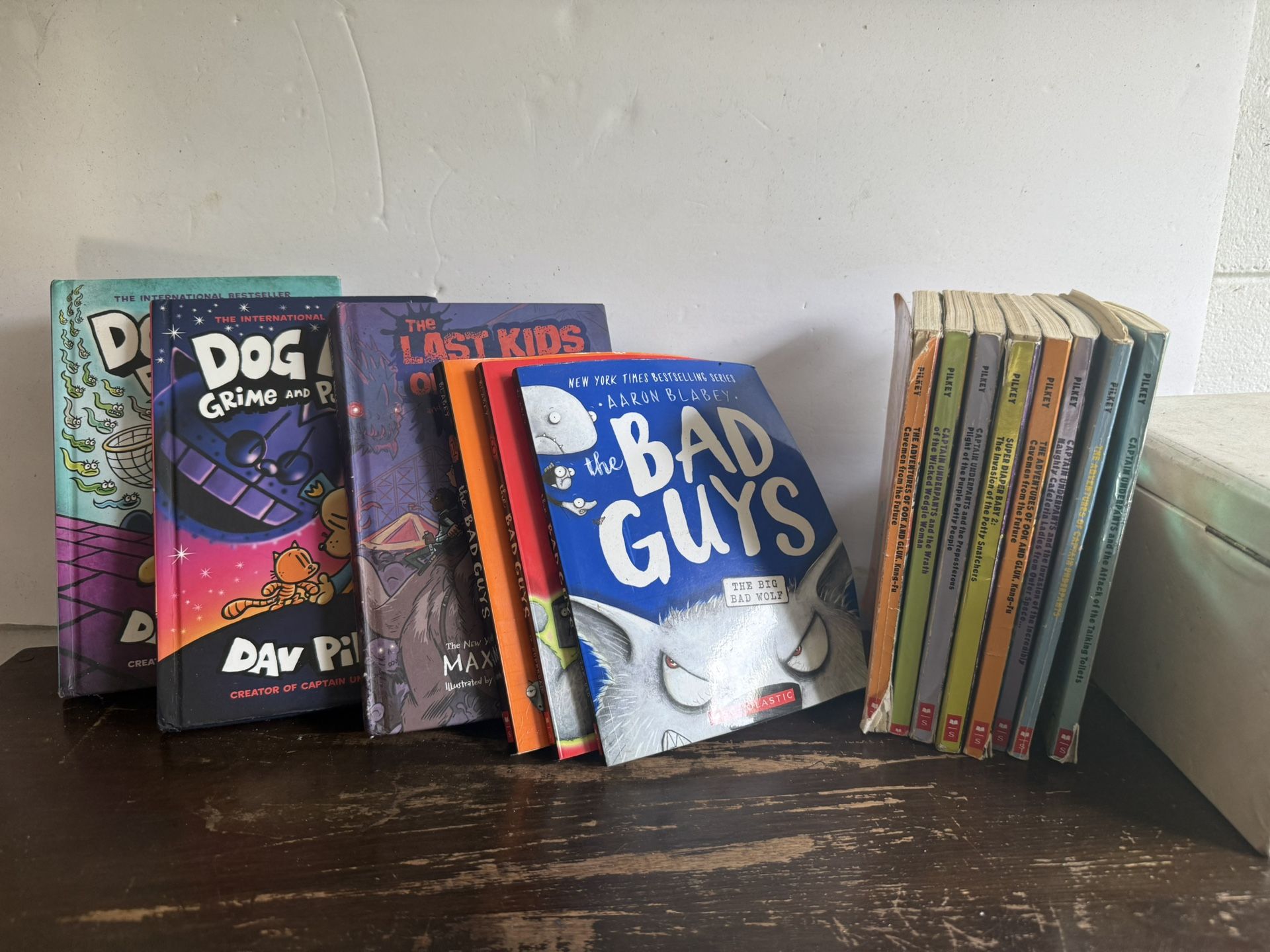 16 Books Middles School  Bad Guys Last Kids Captain Dog man