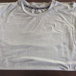 NEW Gaiam Muscle T-shirt Sleeveless Shirt Size Large (L) Lettuce Green  Color for Sale in Henderson, NV - OfferUp