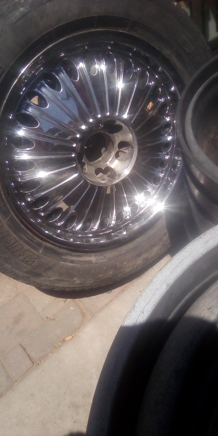 Universal Alloy 5 Lugz 20' Rimz