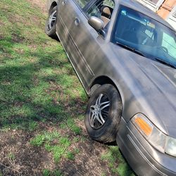 2001 Ford Crown Victoria